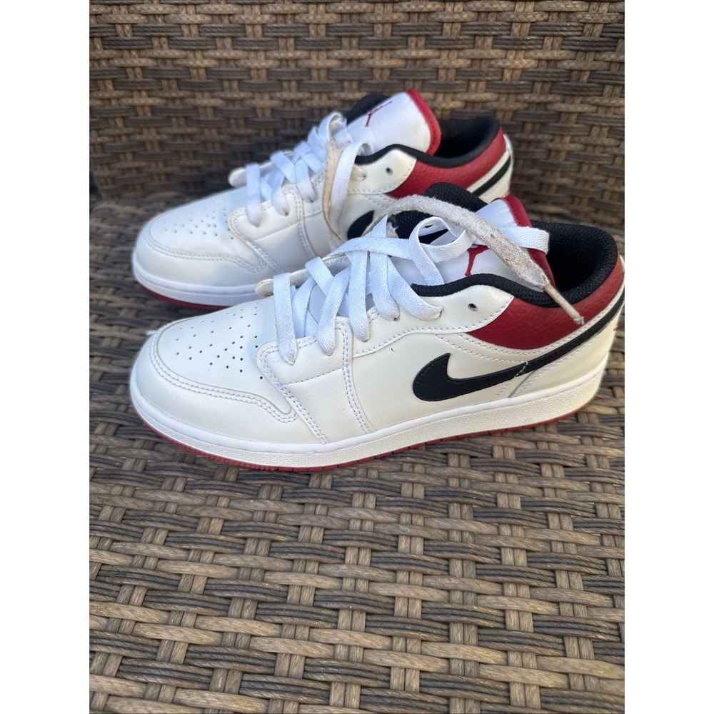 Nike Air Jordan 1 Mid 554725-116 White Black Red GS Size 5.5Y Sneakers